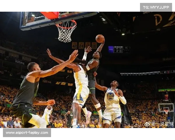 爱德华兹隔扣莫布利，森林狼主场沸腾